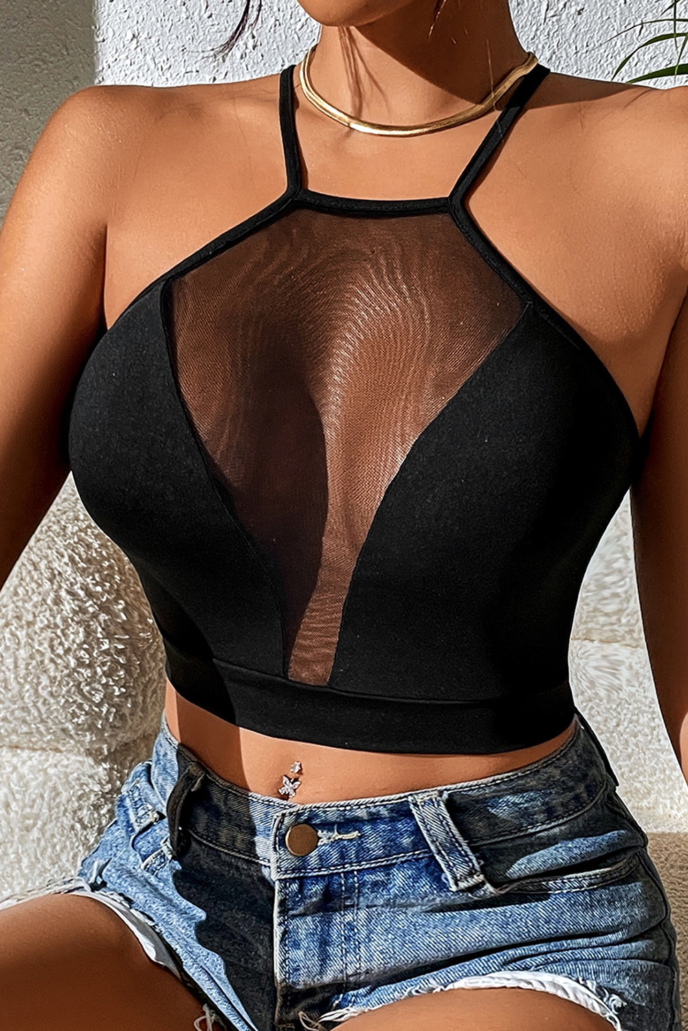 Top Corto Negro Malla Tiras Cruzadas - Image 4