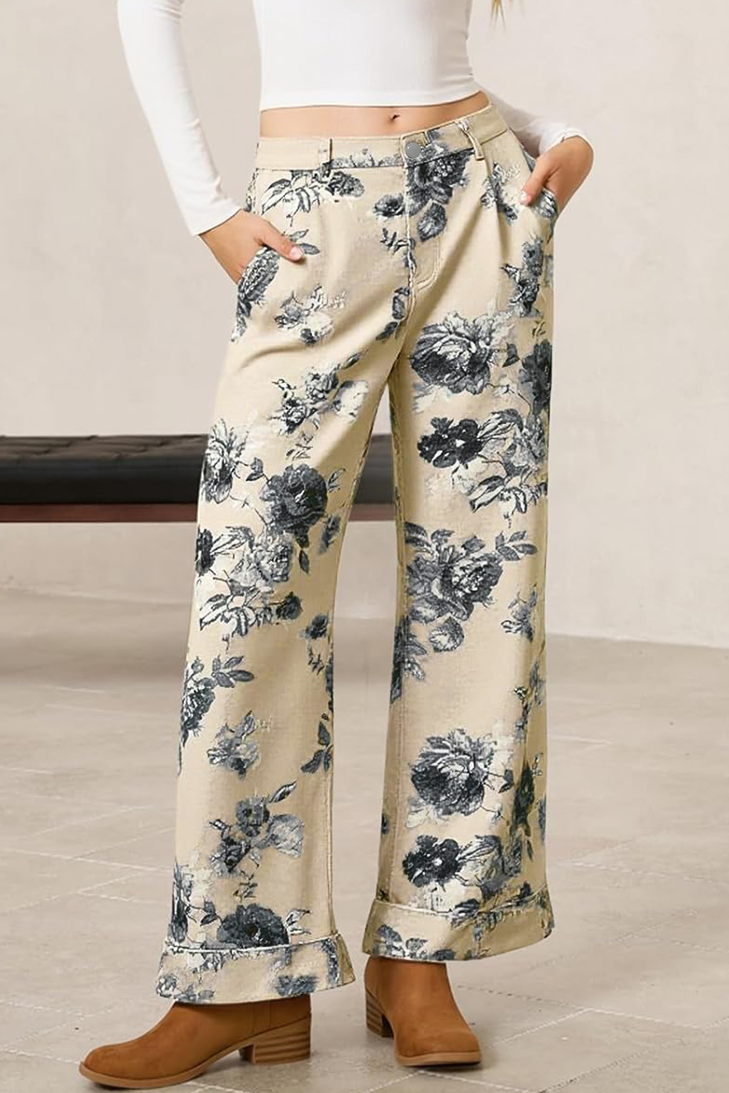 Jean Beige Retro Floral Estampado Doblado Con Puño Ruedo - Image 4