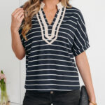 Blusa Negro a Rayas Manga Corta Escote V