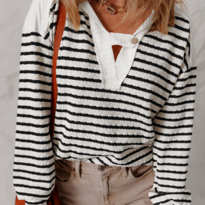 Hoodie Negro a Rayas Escote V