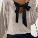 Blusa Beige Topo Manga Larga Escote V