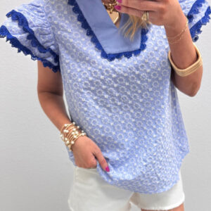 Blusa Celeste Encaje Manga Volado