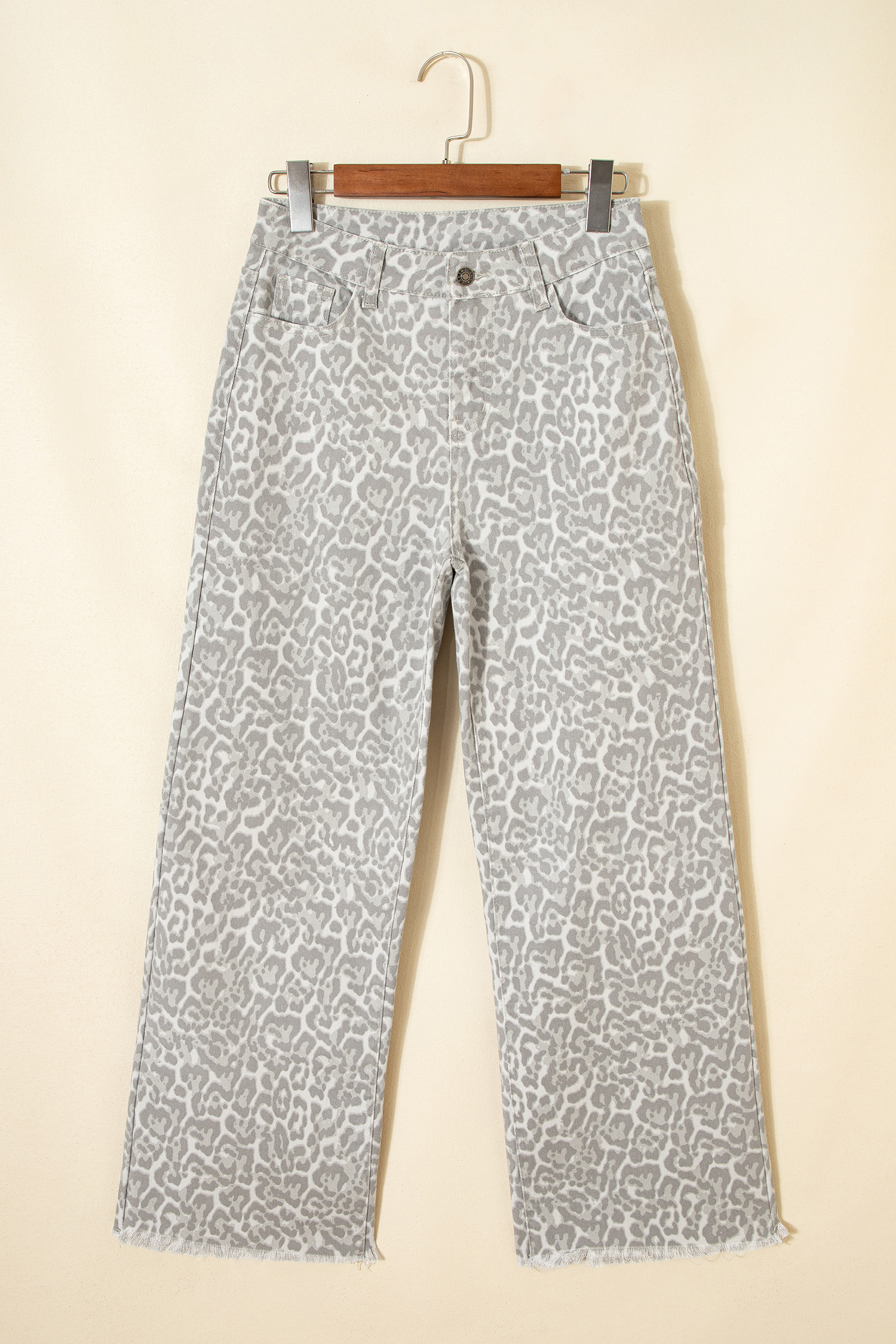 Jean Gris Animal Print Leopardo Deshilachado Borde Pierna - Image 5