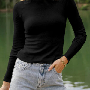 Top Negro Acanalado Cuello Alto