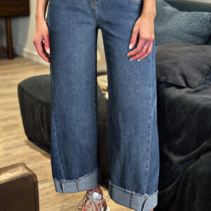 Jean Ashleigh Azul Con Costura Crudo Ruedo Pierna Ancha