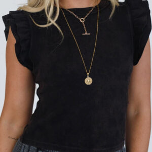 Blusa Negro Con Volados Ajustada Cuello Redondo