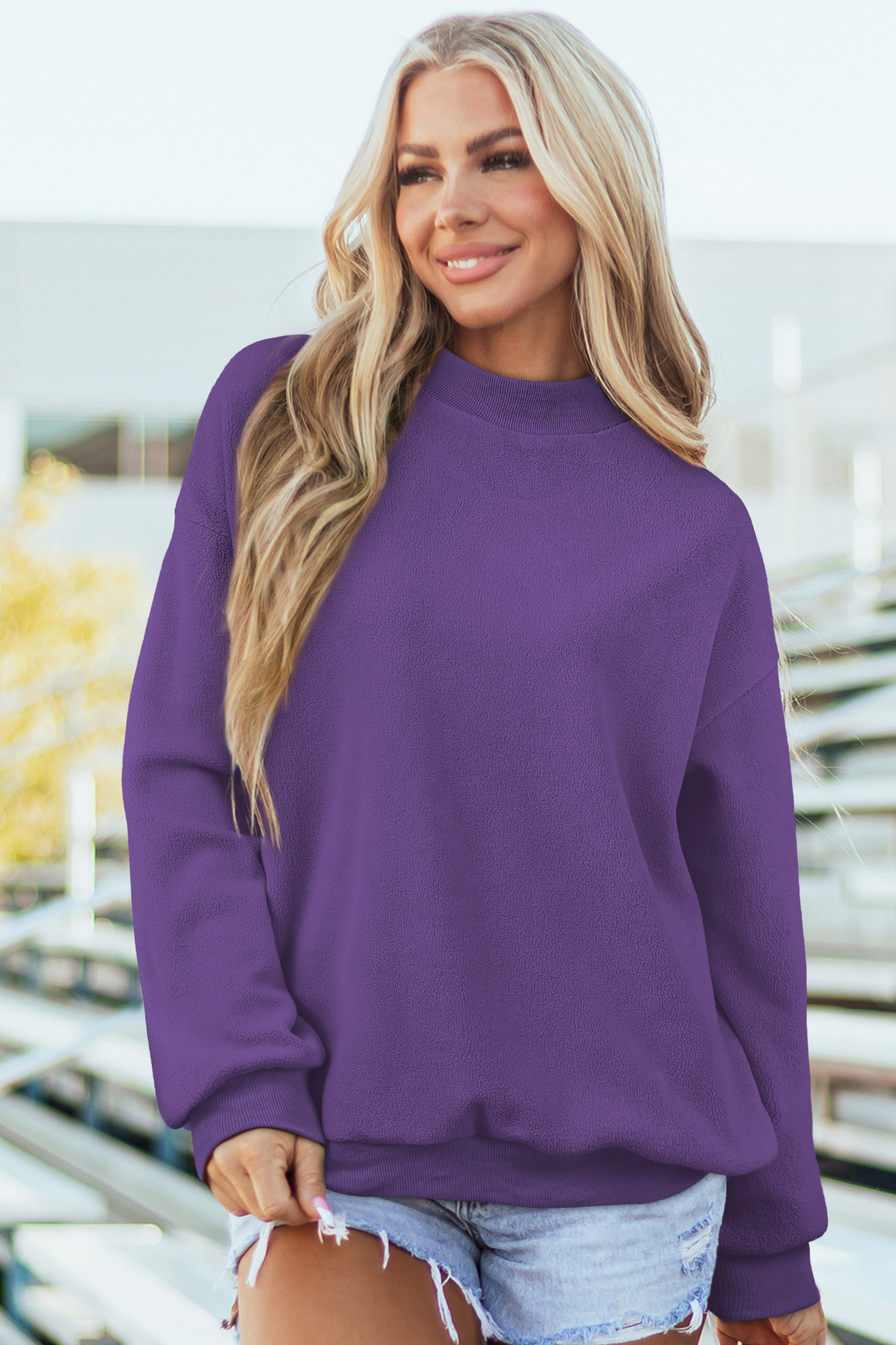 Buzo Violeta Hombro Caído Oversize Cuello Alto - Image 2