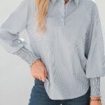 Blusa Gris Fruncido Elástico Manga Larga Con Cuello