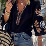 Blusa Negro Floral Escote V