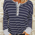 Blusa Azul Marino A Rayas