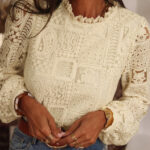 Blusa Beige Encaje Con Cuello