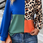 Top Azul Oscuro Estampado Leopardo