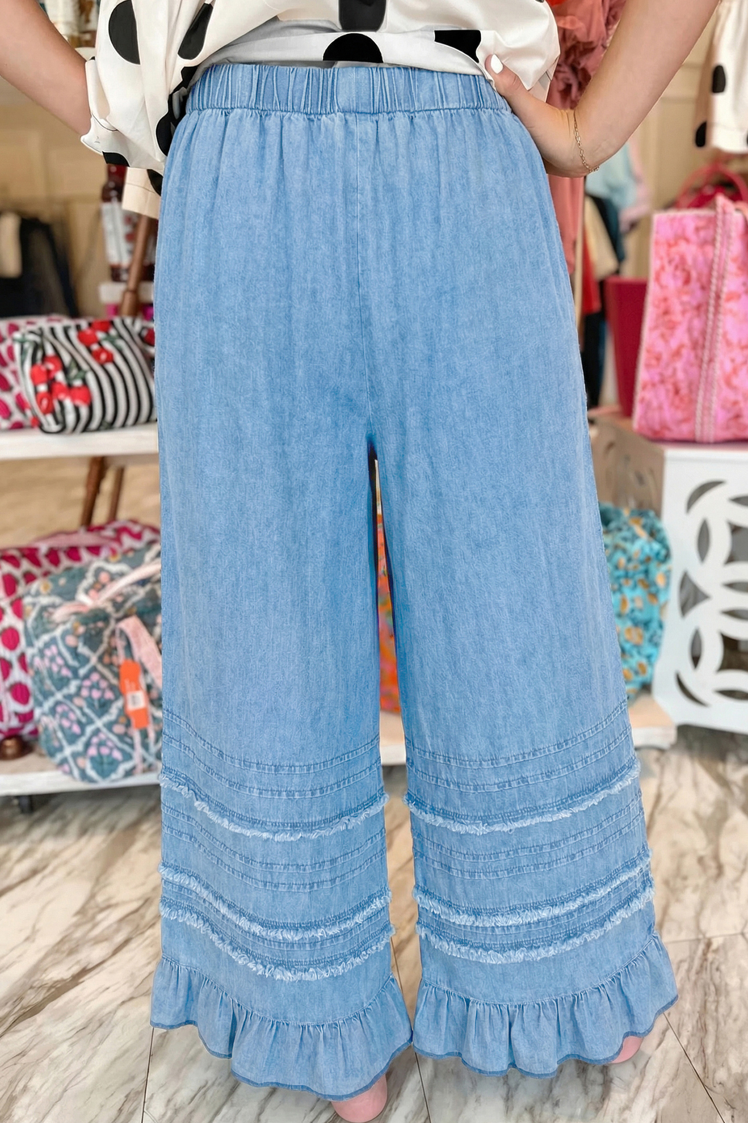 Pantalón Azul Con Volados Ruedo Pierna Ancha Chambray - Image 4