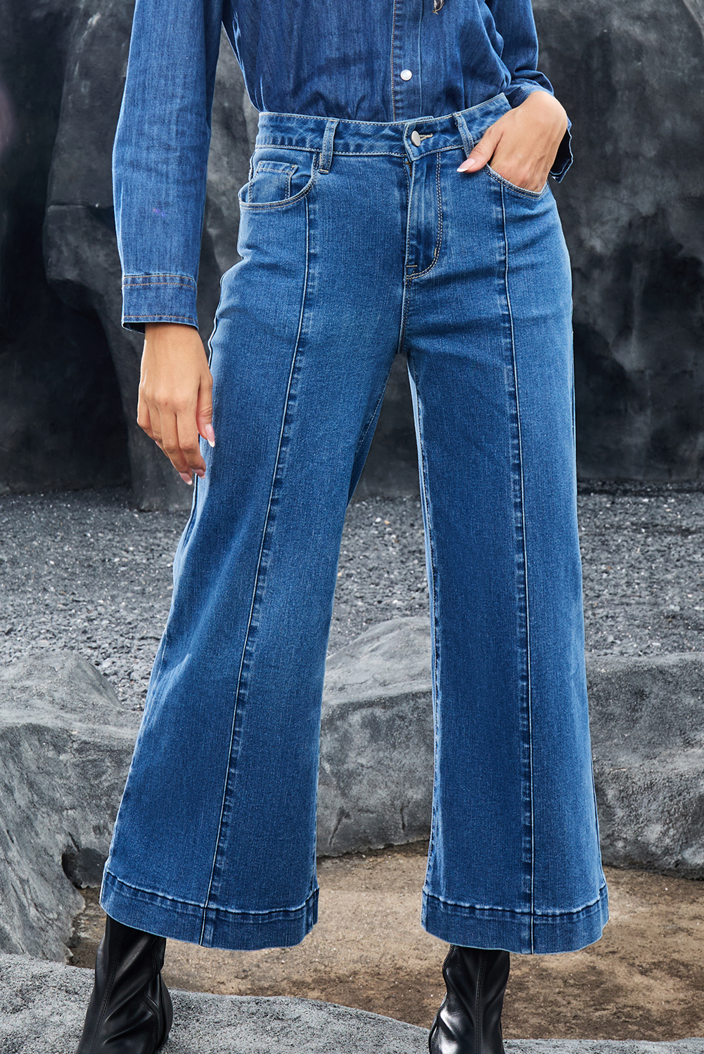 Jean Oscuro Azul Liso Con Costura Detalle Oxford Al Tobillo