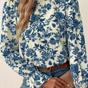 Blusa Azul Celeste Con Recorte