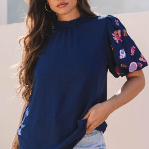 Blusa Celeste Bordado Manga Abullonada