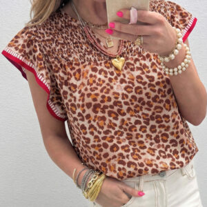 Blusa Damasco Con Volados Manga Corta