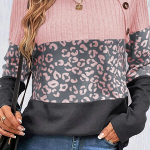 Camisa Rosa Con Botones Cuello Redondo