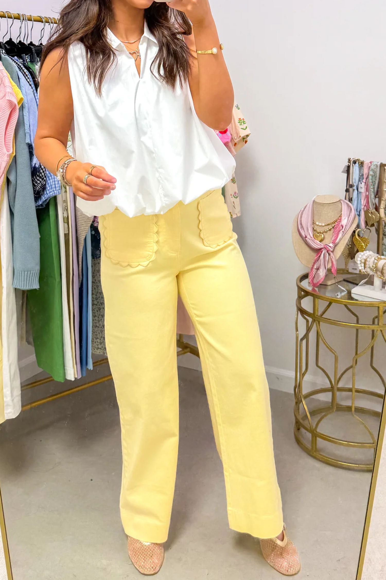 Jean Amarillo Liso Color Festoneado Aplicado Bolsillo - Image 3