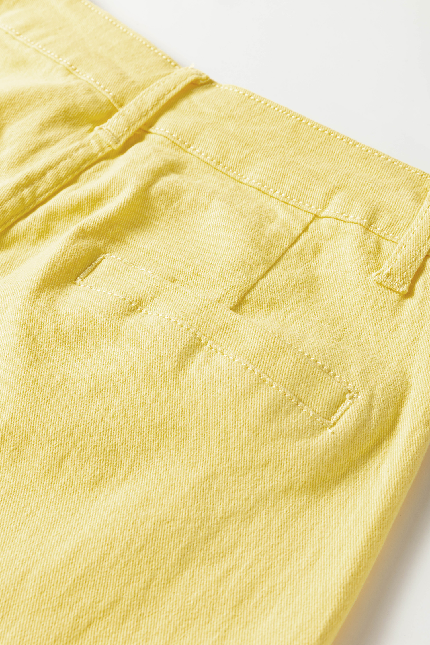 Jean Amarillo Liso Color Festoneado Aplicado Bolsillo - Image 6