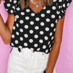 Blusa Negro Con Volados Escote V
