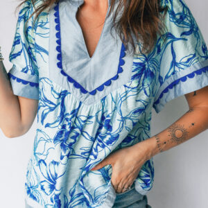 Blusa Azul Celeste Floral Manga Corta Escote V