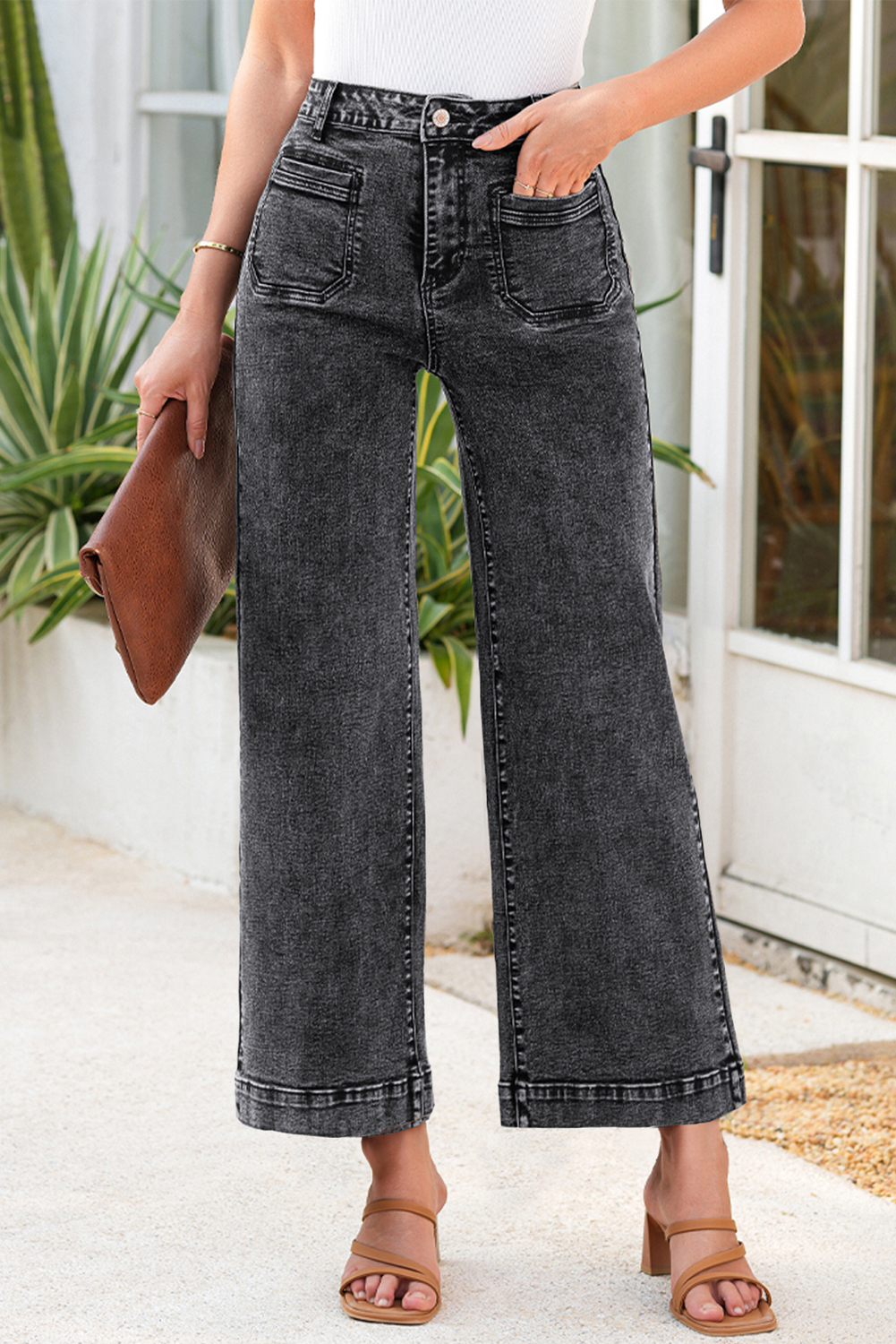 Jean Negro Chic Aplicado Bolsillo Pierna Recta Suelto