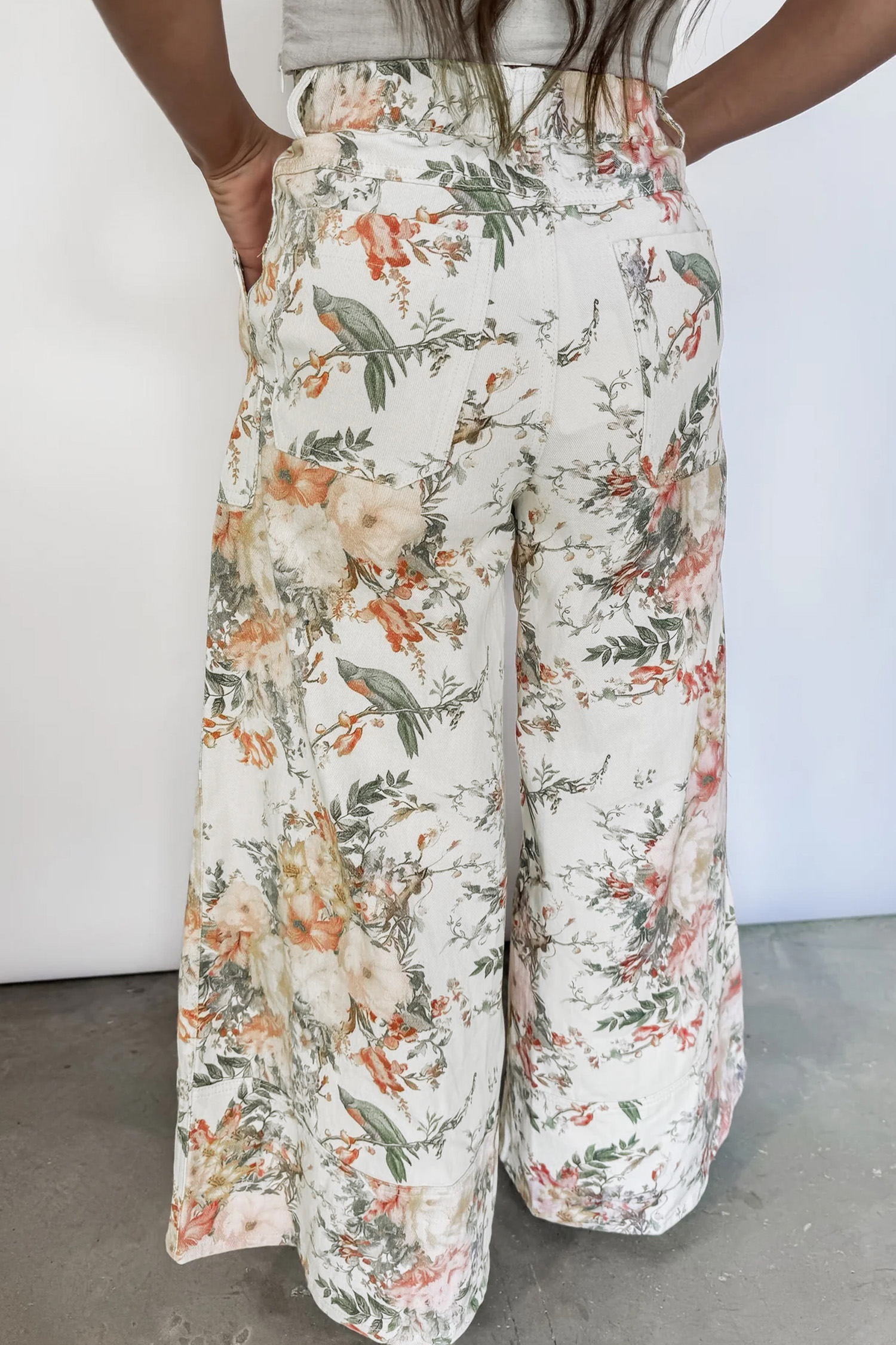 Jean Beige Vintage Estilo Floral Estampado Tiro Alto Pierna - Image 2