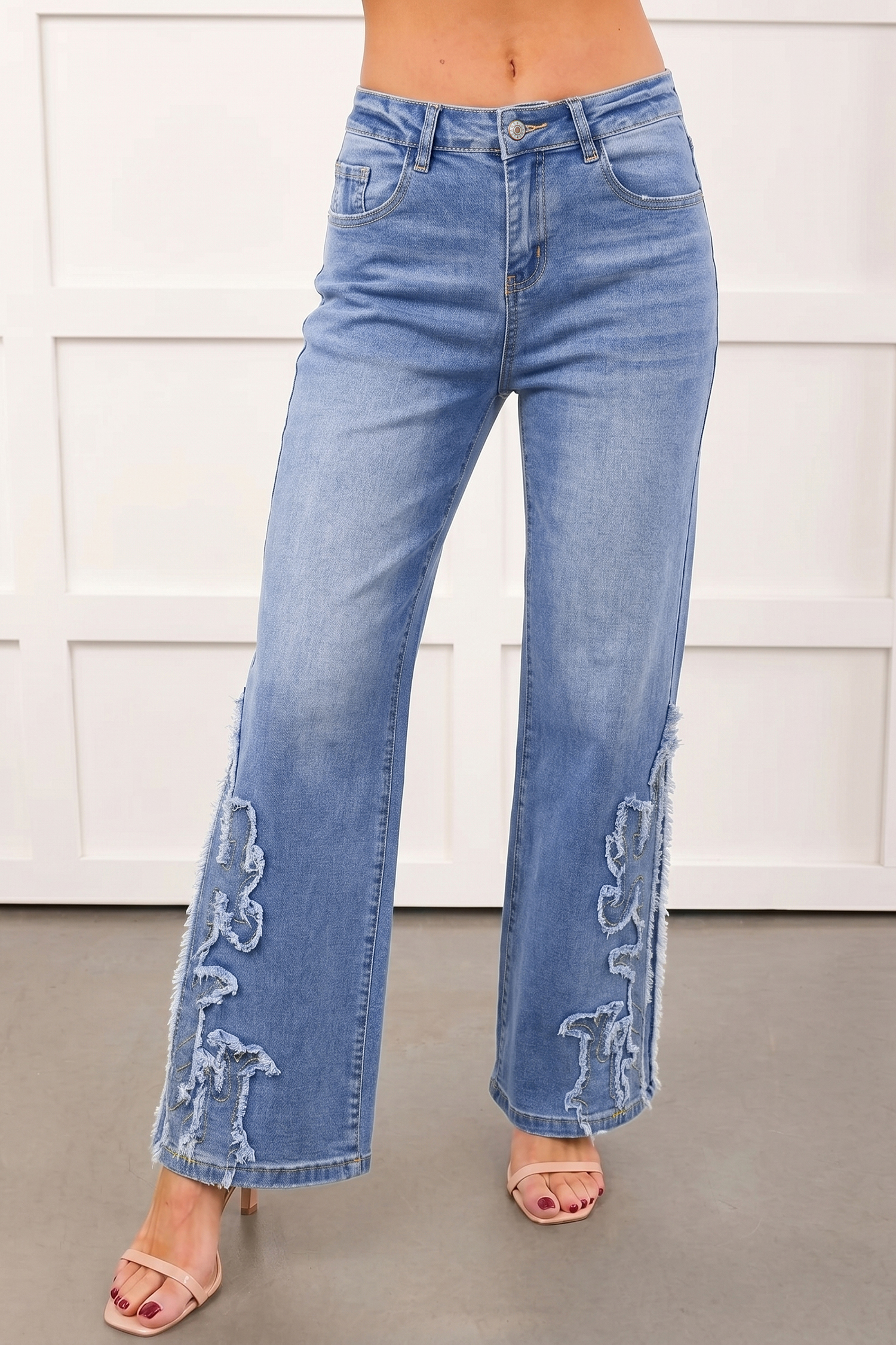 Jean Ashleigh Azul Bordado Estilo Western Estampado Pierna - Image 3