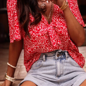 Blusa Rojo Floral Manga Corta Escote V