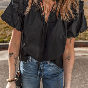 Blusa Negro Con Volados Manga Corta Suelta