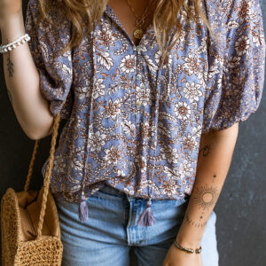 Blusa Violeta Floral Manga Globo Escote con Abertura