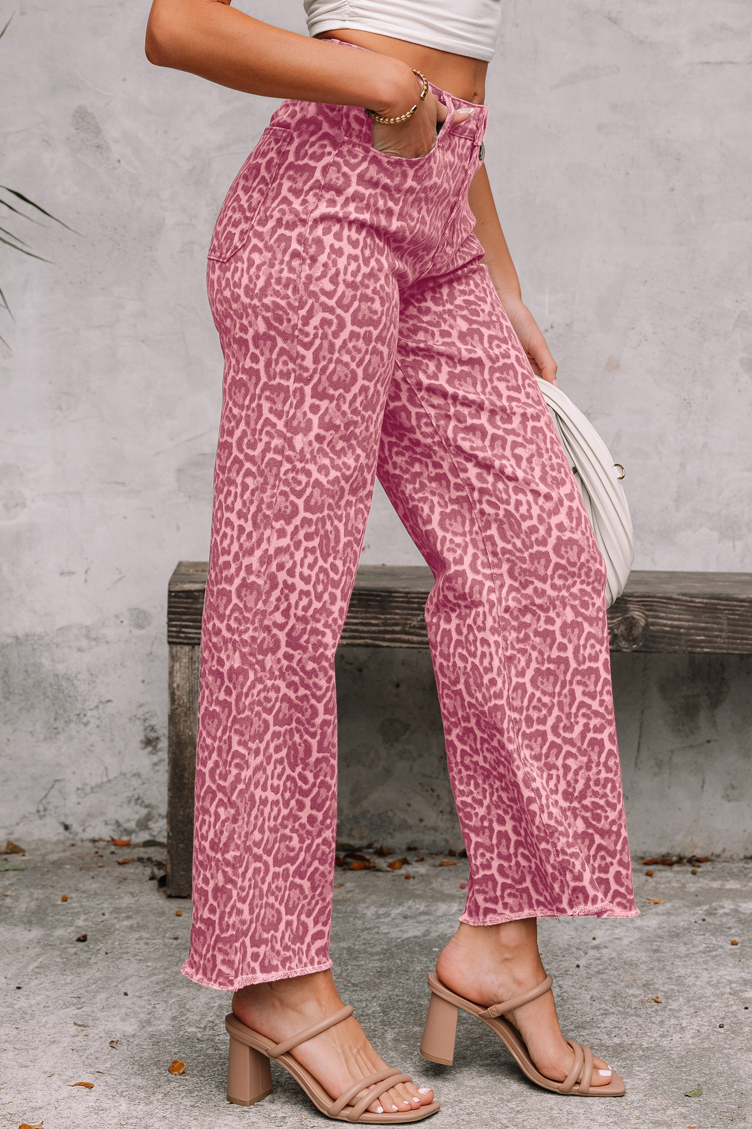 Jean Rosa Animal Print Leopardo Deshilachado Borde Pierna - Image 3