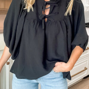 Blusa Negro Manga 3/4 Cuello con Nudo