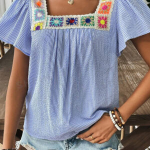 Blusa Azul Celeste a Rayas Con Volados Manga Corta