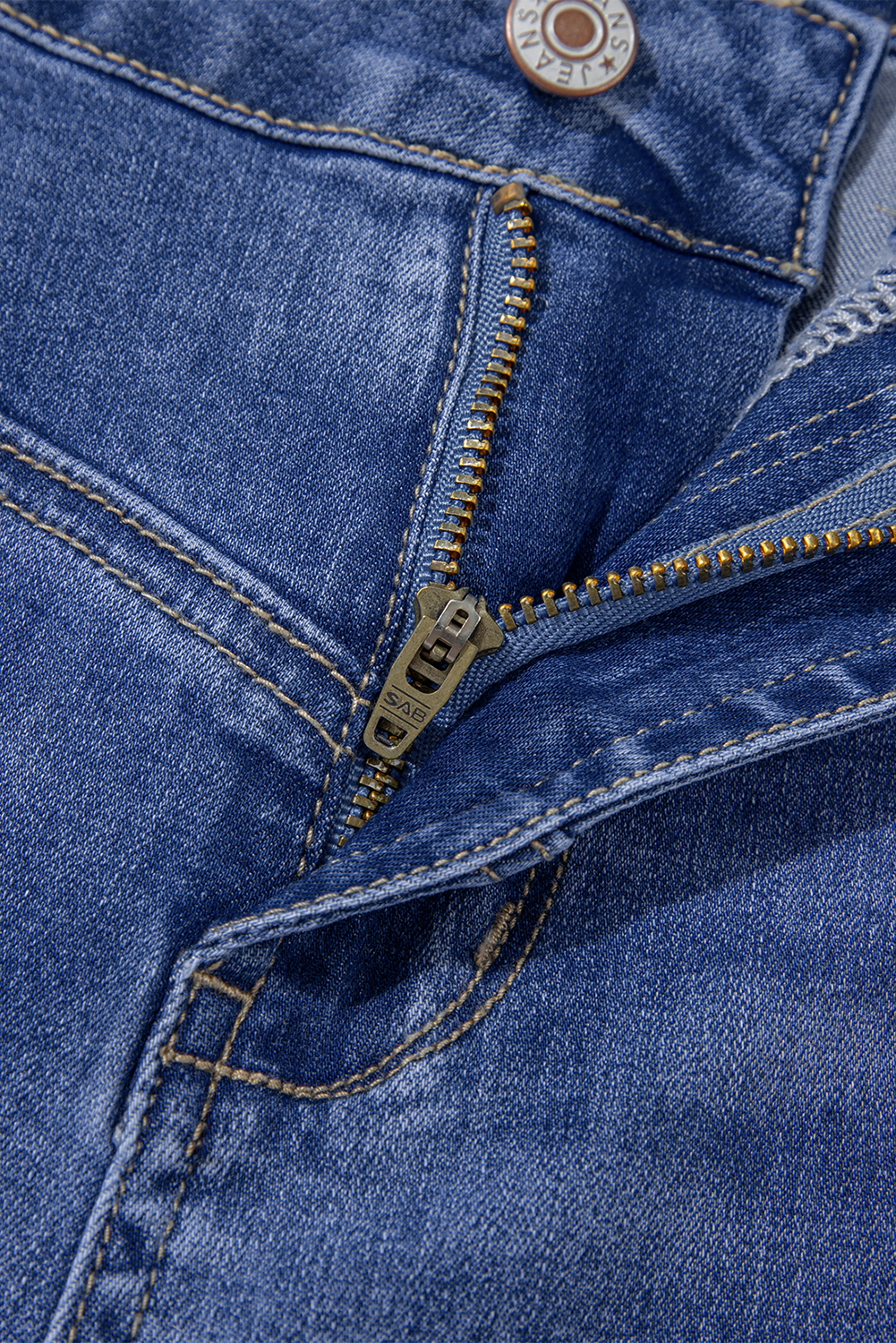 Jean Azul Tailored Central Con Costura Detalle Recto Suelto - Image 6