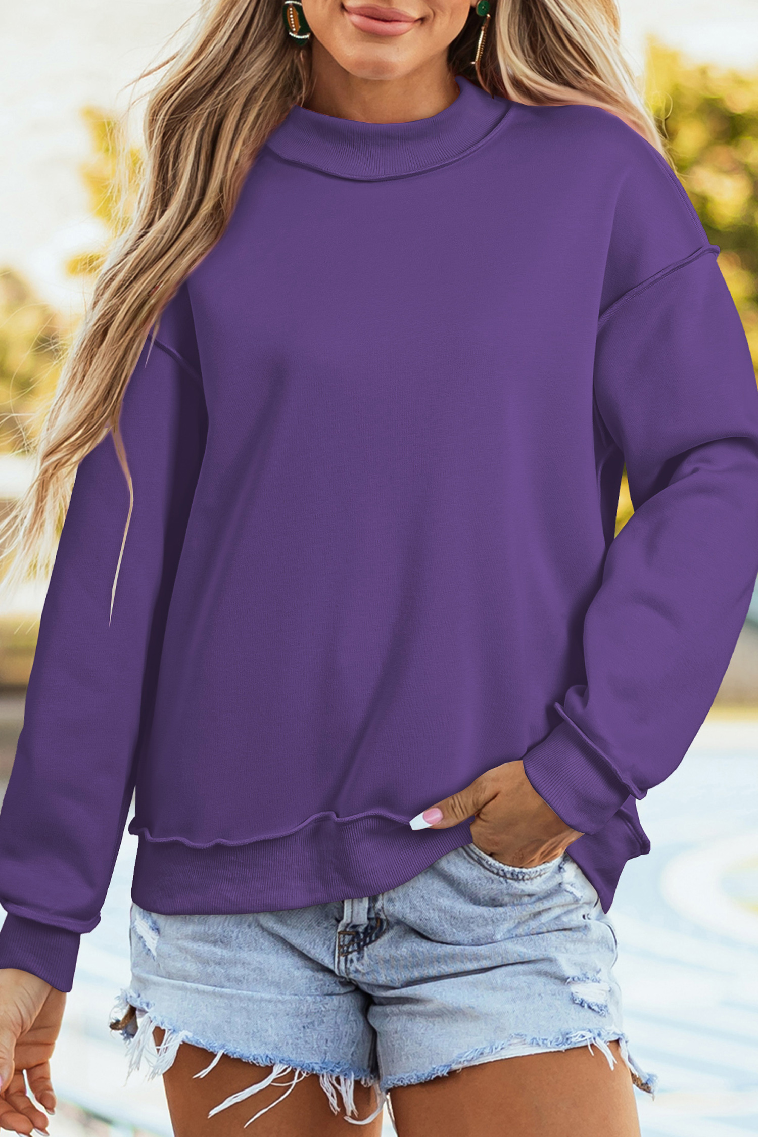 Buzo Violeta Hombro Caído Oversize Cuello Alto - Image 6