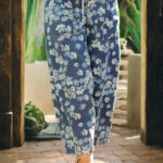 Jean Celeste Delicado Floral Estampado Cordón Barrel