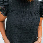 Blusa Negro Con Volados