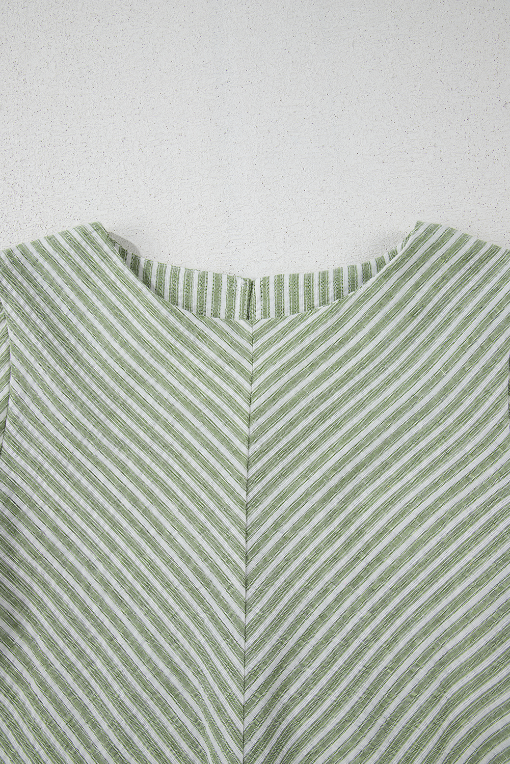 Blusa Verde a Rayas Manga Abullonada Cuello Redondo - Image 6