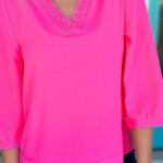 Blusa Rosa Brillante Manga Pulsera Escote V