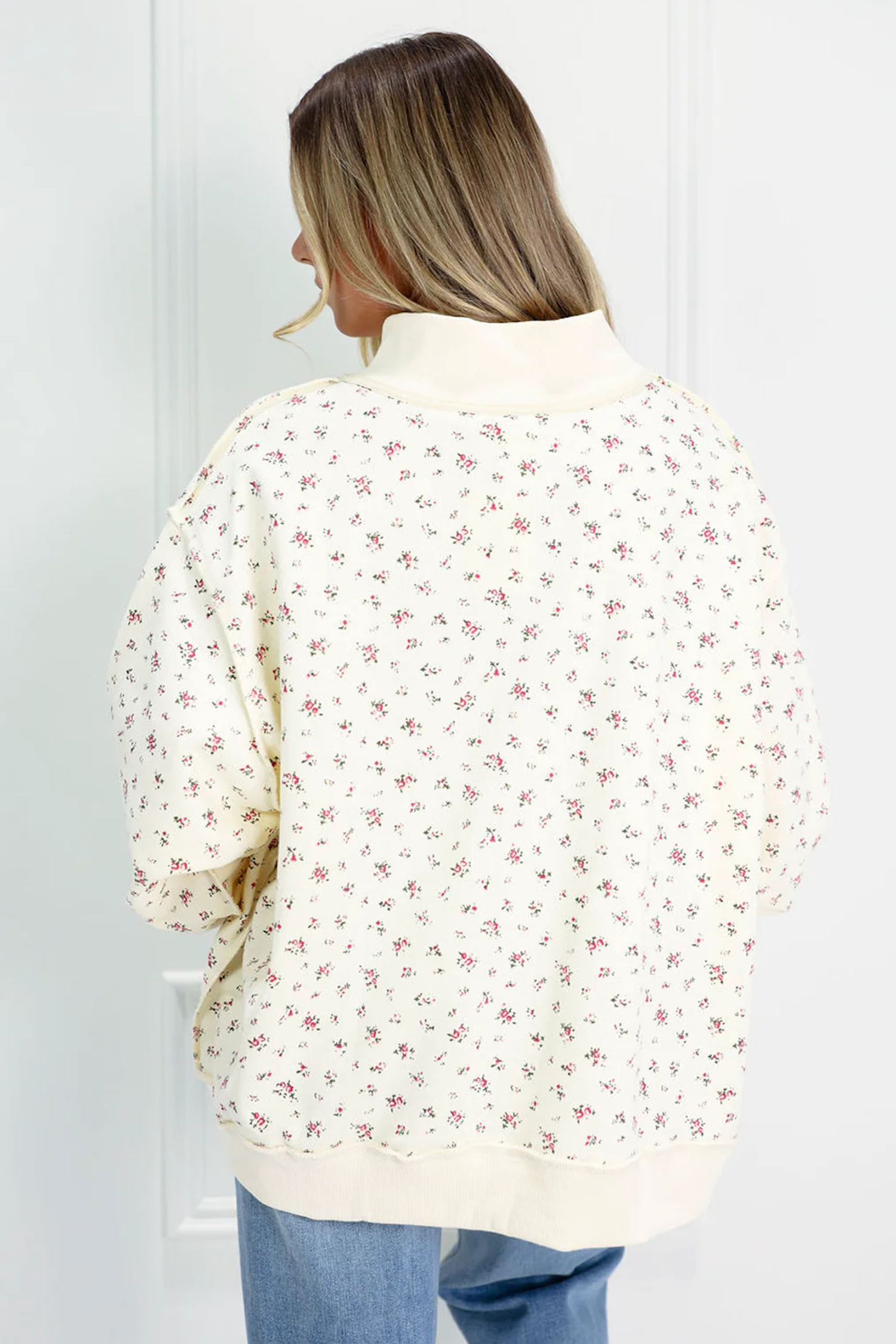 Buzo Beige Patchwork Holgado Cuello Alto - Image 5