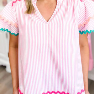 Blusa Rosa a Rayas Con Volados Escote con Abertura