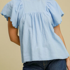 Blusa Celeste Bordado Cuello Redondo