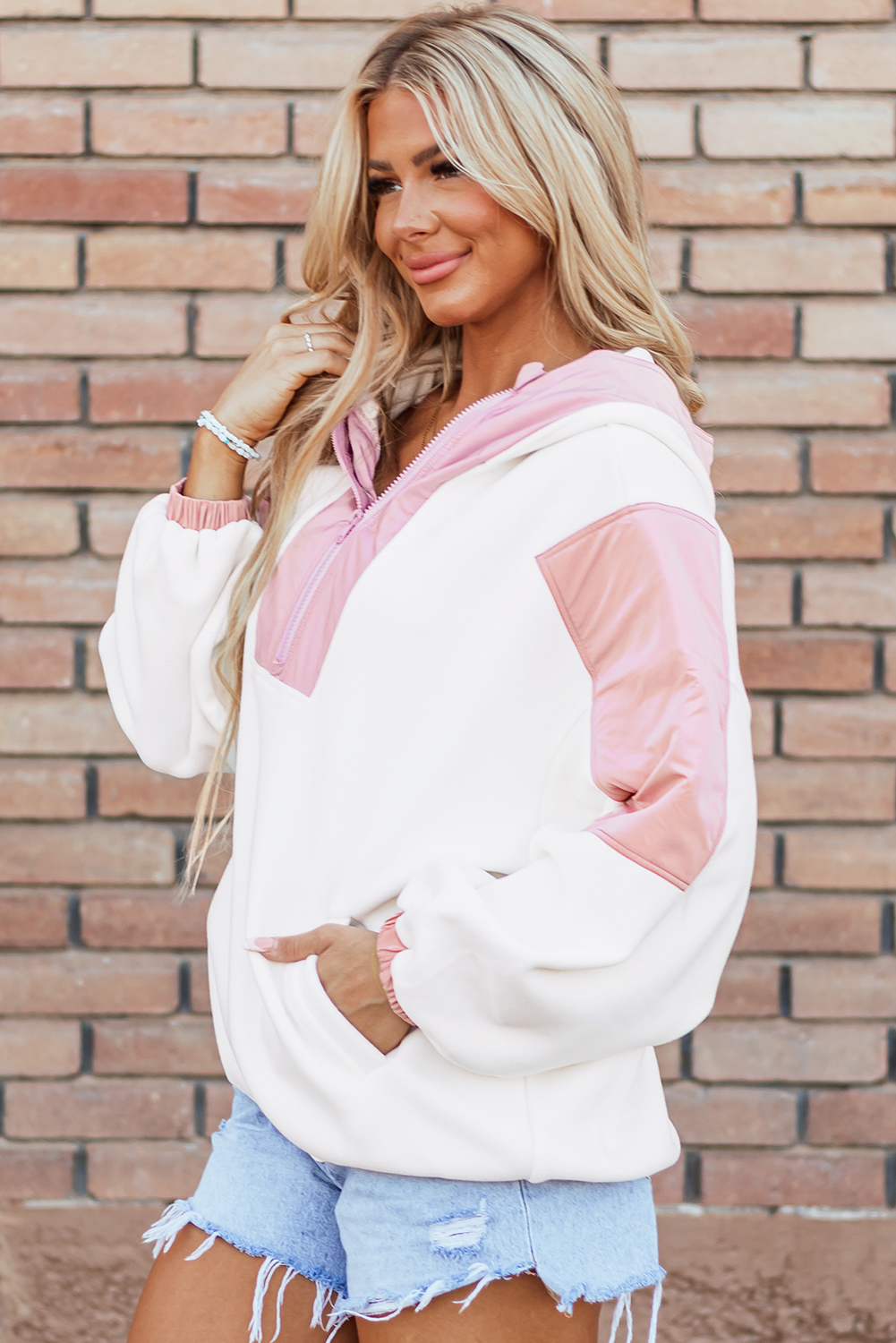 Hoodie Blanco Patchwork Oversize Con Cierre - Image 3