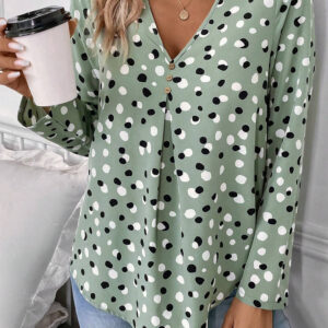 Blusa Verde Con Botones Escote V
