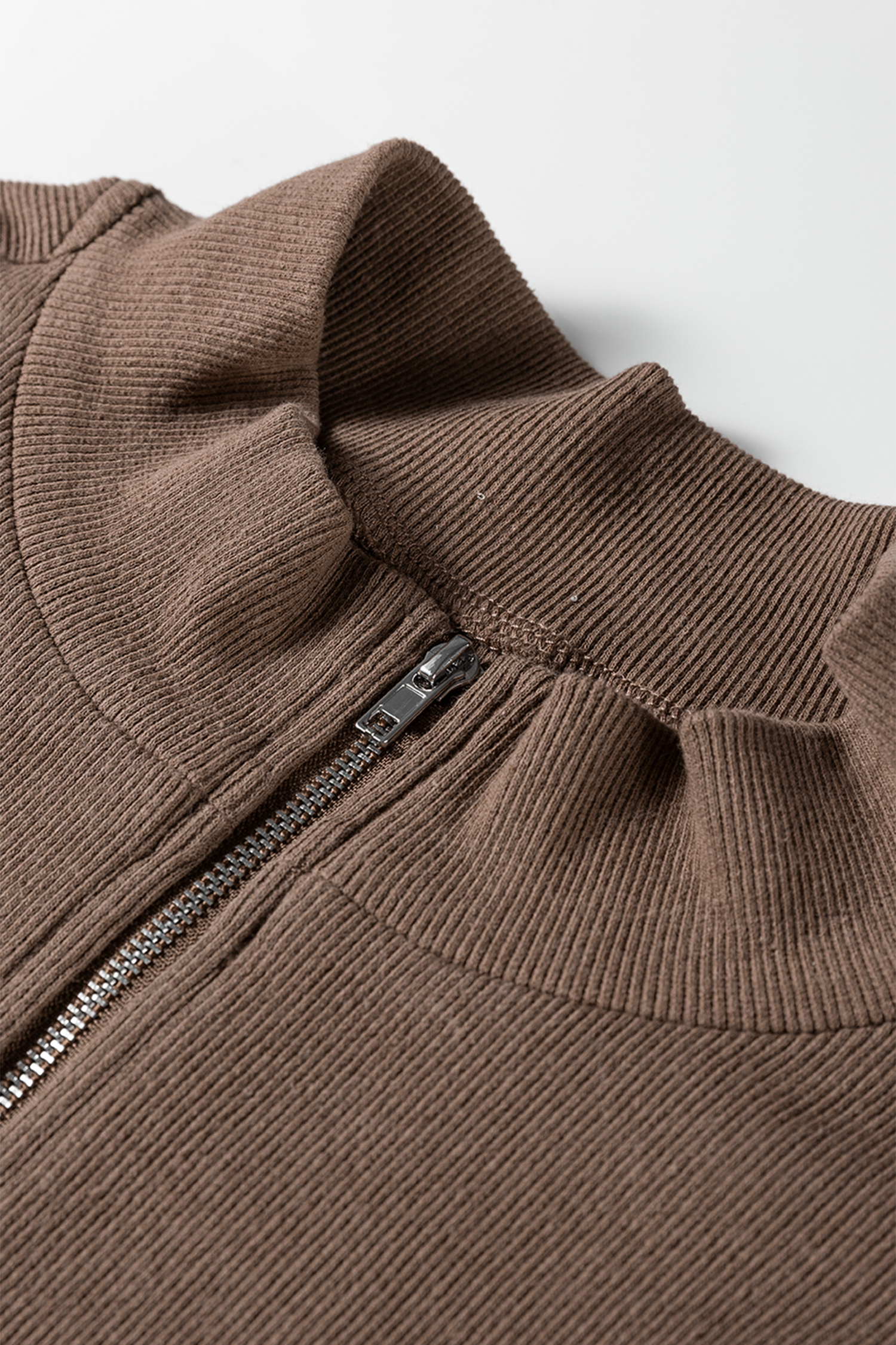 Buzo Marrón Combinado Oversize Con Cierre - Image 5