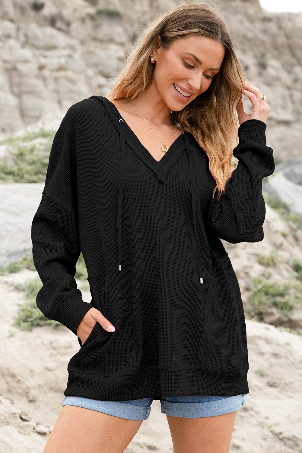 Hoodie Negro Hombro Caído Oversize Escote V - Image 6